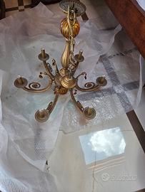 Lampadario Classico in ottone a 6 bracci.