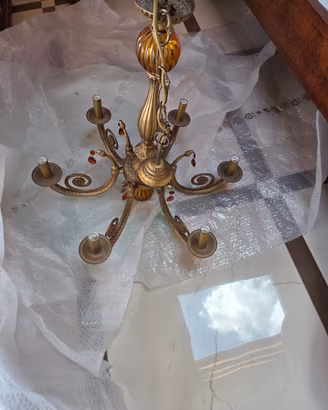 Lampadario Classico in ottone a 6 bracci.