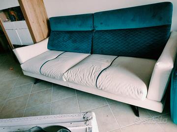 Divano 4 posti