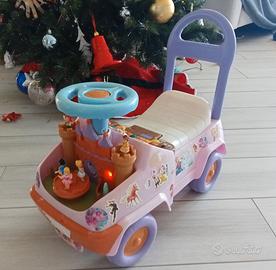 Macchina cavalcabile Disney