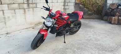 Ducati Monster 821