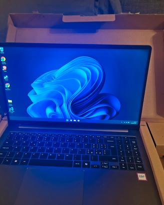 Samsung Galaxy Book5 15,6” – Core Ultra 7 / 32GB R