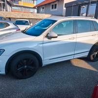Volkswagen Tiguan 2.0 TDI SCR DSG Business BlueMot