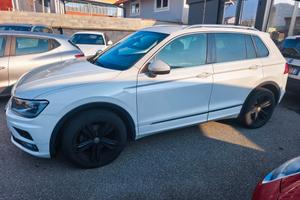 Volkswagen Tiguan 2.0 TDI SCR DSG Business BlueMot