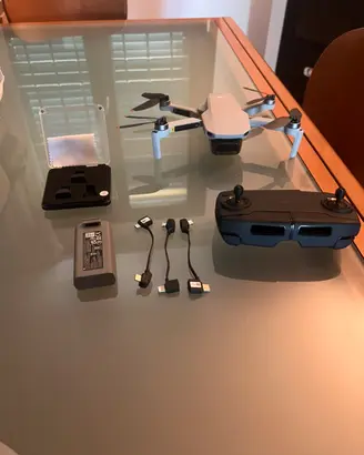 DJI Mini SE + controller, batteria - da riparare