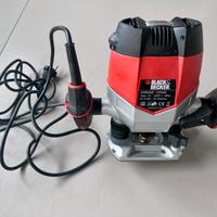 BLACK+DECKER, FRESATRICE 1200 W + 9 punte extra