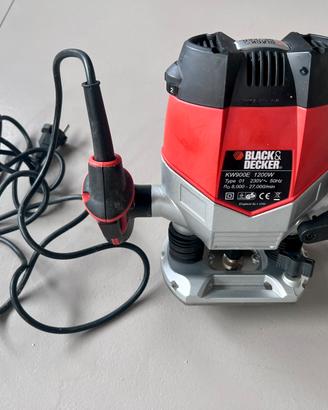 BLACK+DECKER, FRESATRICE 1200 W + 9 punte extra