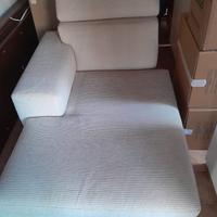 Penisola divano con poggia testa reclinabile