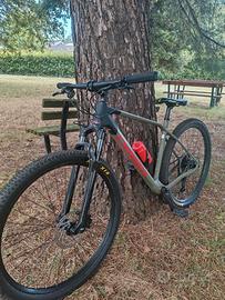 Orbea Alma M50 2022 in carbonio, taglia L