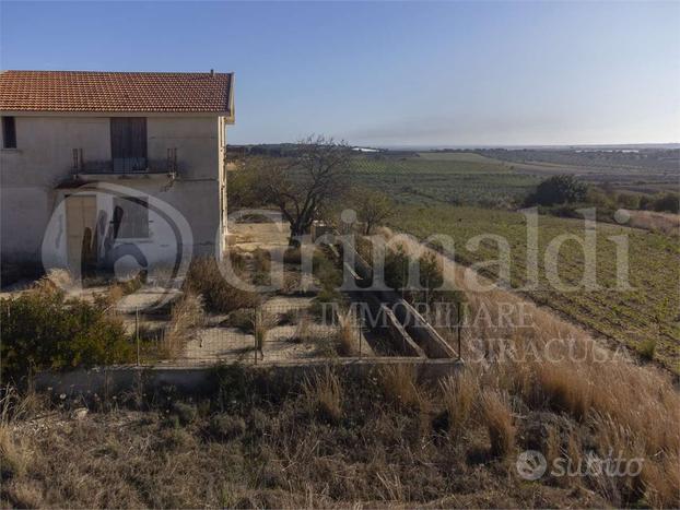 Noto Zona Vendicari- Belliscala - Terreno 75000MQ