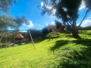 Is molas villa luminosa con ampio giardino