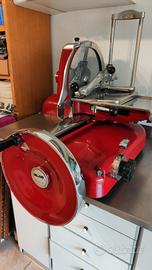 Affettatrice a volano OMAS