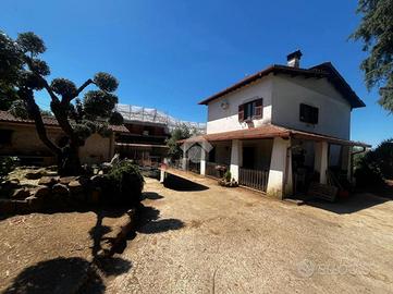 VILLA SINGOLA A VELLETRI