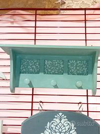 appendino con mensolina dipinto a mano