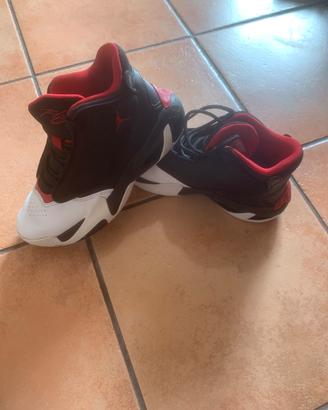 Jordan Max Aura 4