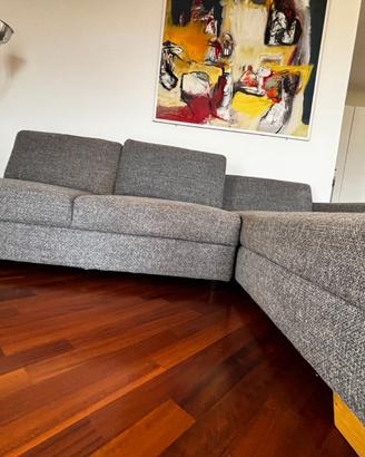 DIVANO a tre posti con chaise-longue GRIGIO