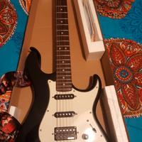 Chitarra elettrica Cort G 220