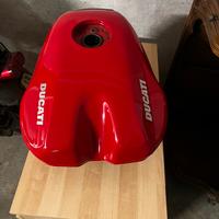 Serbatoio ducati 996 748 916
