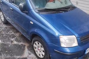 AUTO FIAT PANDA
