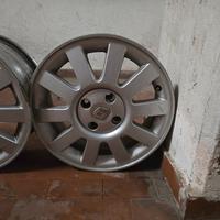 Cerchi in lega Renault 15 pollici 