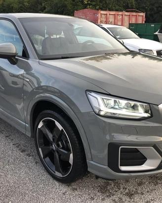 Audi Q2 - Grigio - Sport line