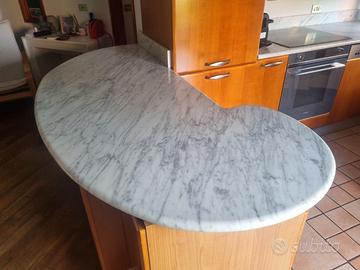 piano in marmo di carrara lucido bordi arrotondati
