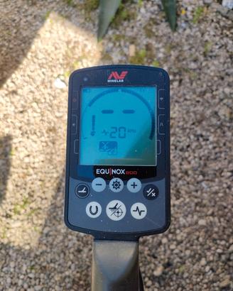 Metal detector Minelab equinox 800