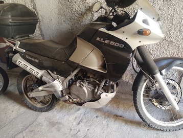 Moto Kawasaki kle 500