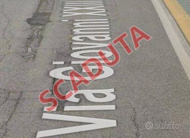 Immobile in asta di 65 m² con più di 5 locali a De
