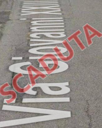 Immobile in asta di 65 m² con più di 5 locali a De