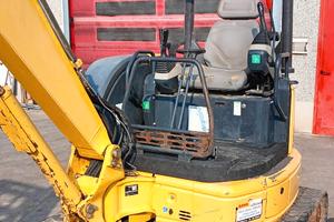 ESCAVATORE KOMATSU 30QLI DIESEL