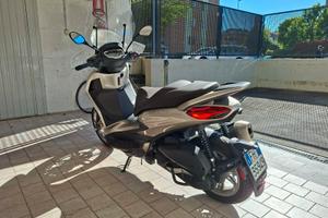 Beverly 300 HPE
