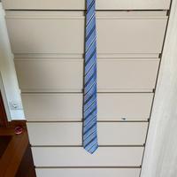 Cravatta Tommy Hilfiger azzurra righe a contrasto