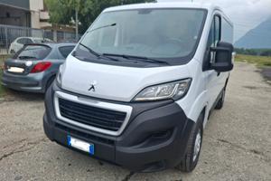 Peugeot Boxer 328 2.2 BlueHDi 120 S&S PC-TN Furgon
