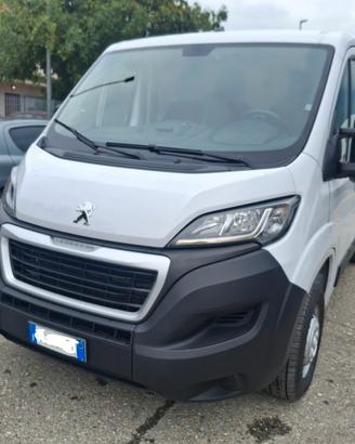 Peugeot Boxer 328 2.2 BlueHDi 120 S&S PC-TN Furgon