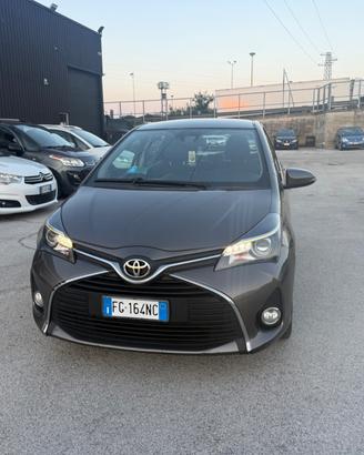 Toyota Yaris 1.0 5 porte Lounge