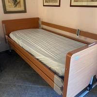 Letto elettrico con rete a doghe