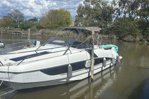 Flyer 8.80 Sundeck Beneteau walk around
