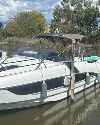 Flyer 8.80 Sundeck Beneteau walk around