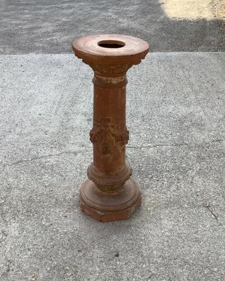 Colonna terracotta portavaso terracotta festoni