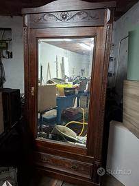 Armadio con specchio