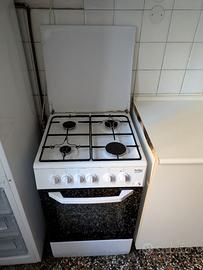 Cucina a gas beko con forno elettrico cappa