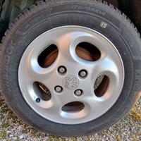 Cerchi in lega e gomme 4 stagioni 175/65 R14