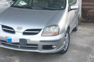 Nissan Tino Almera