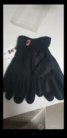 Caldissimi guanti in pile AC Milan 