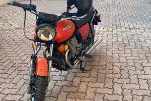 MOTO GUZZI  V50