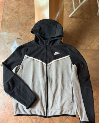 Nike tech fleece
