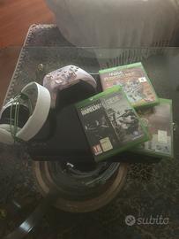 Xbox one (+ controller special edition + cuffie)