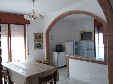 Diamante: mare, murales e peperoncino