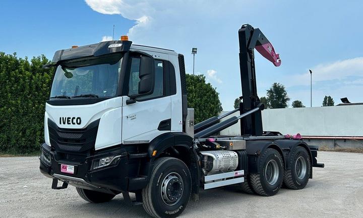 IVECO IVECO TRAKKER T-WAY AD380T NUOVO SCARRABIL